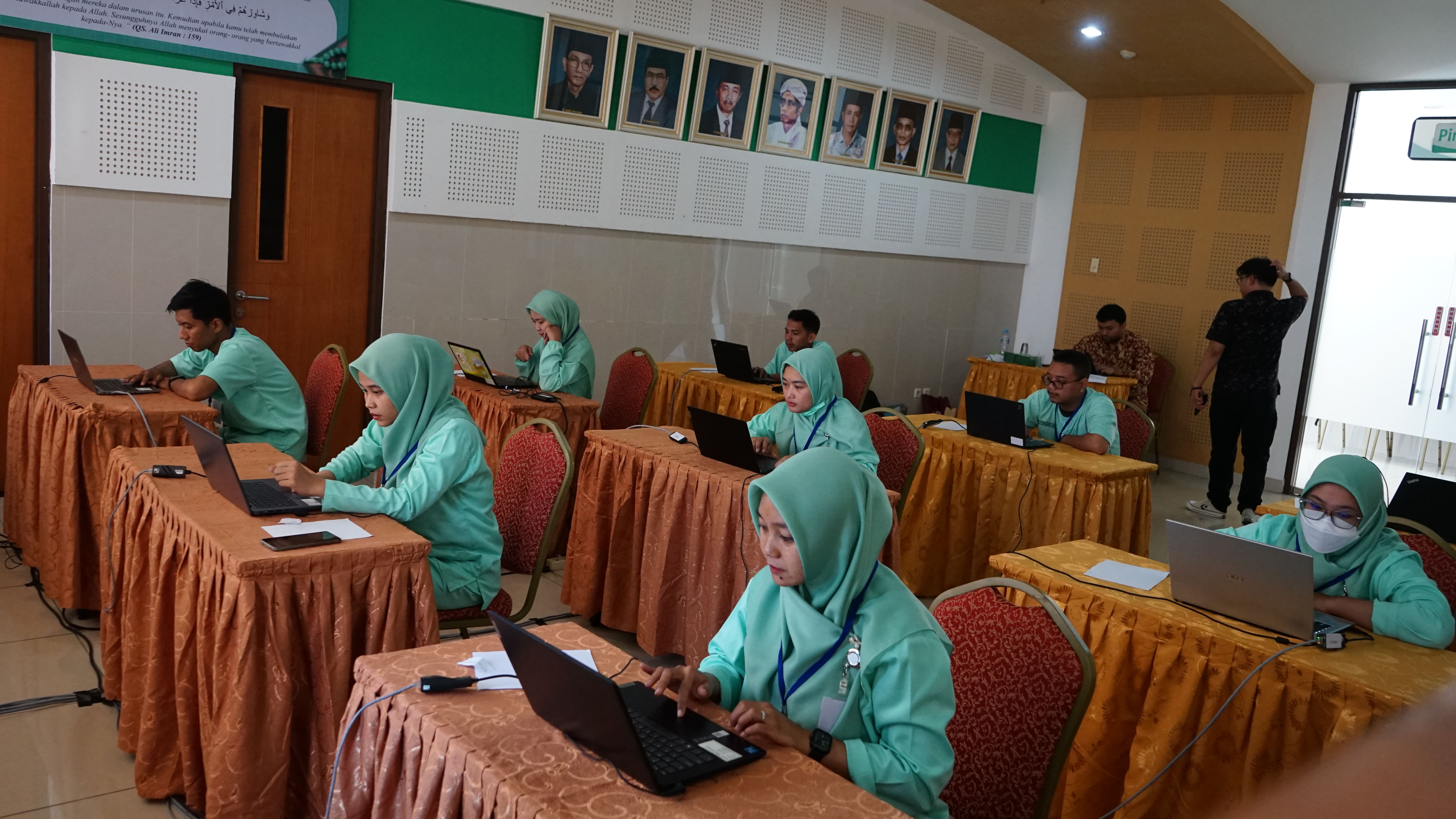 Ujian Sertifikasi Kompetensi/Keahlian Perawat Dialisis Tingkat Dasar terstandar SNI ISO/IEC 17024